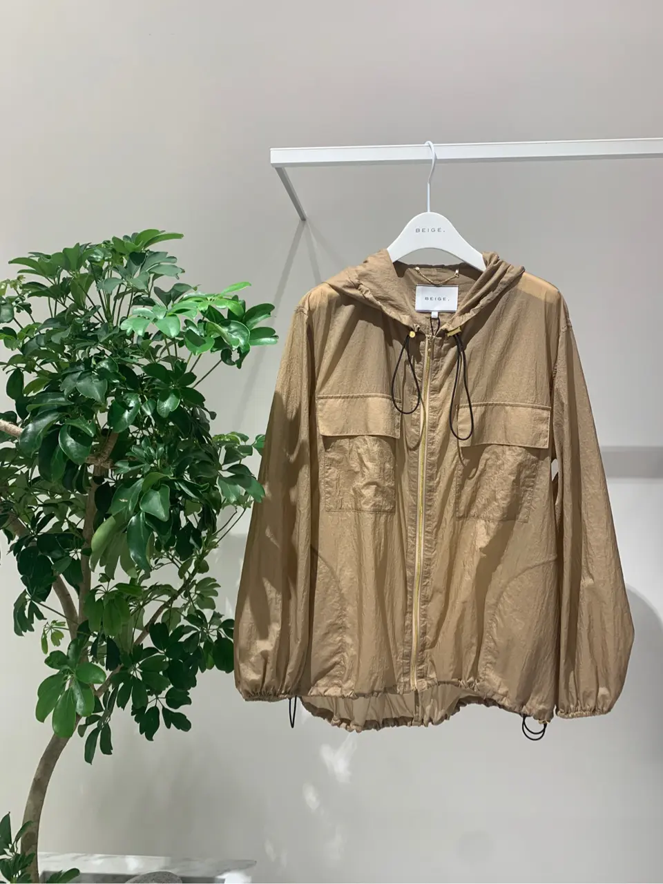 BEIGE， 小泉 コーディネート画像
