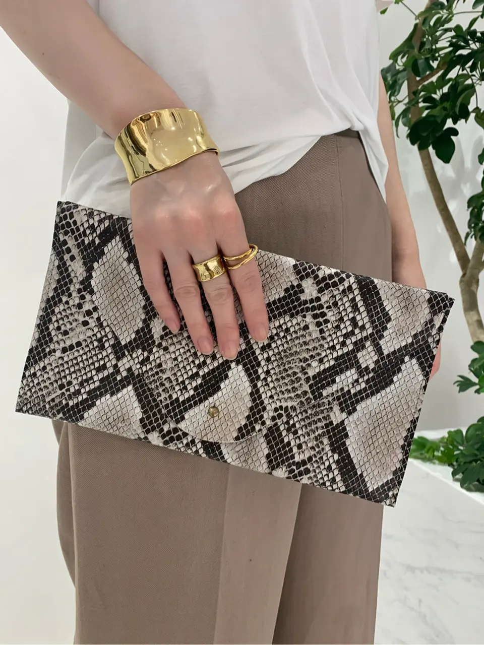 BEIGE， 小泉 コーディネート画像