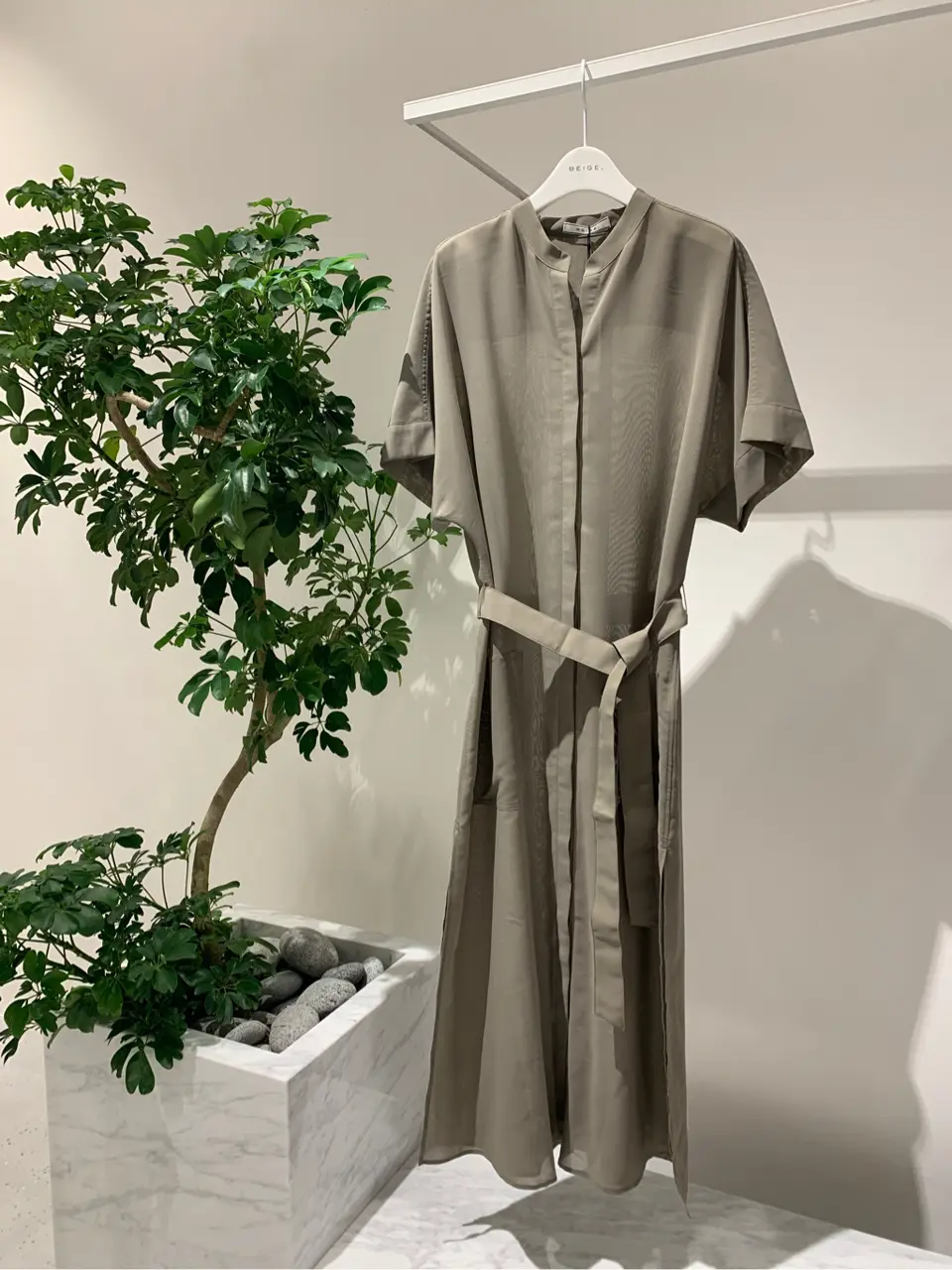 BEIGE， 小泉 コーディネート画像