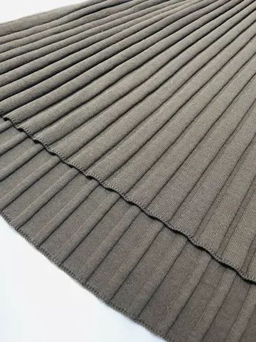 BEIGE， 藤木 コーディネート画像