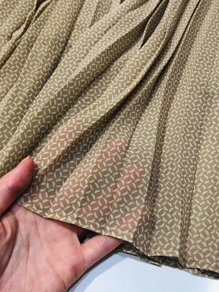 BEIGE， 藤木 コーディネート画像