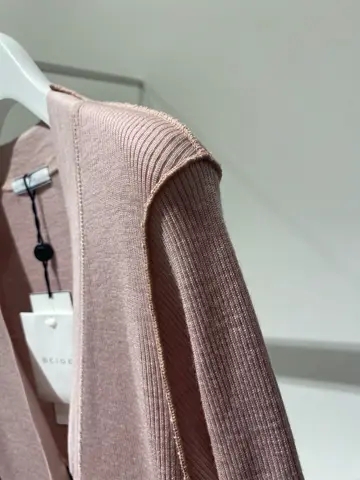 BEIGE， 小泉 コーディネート画像