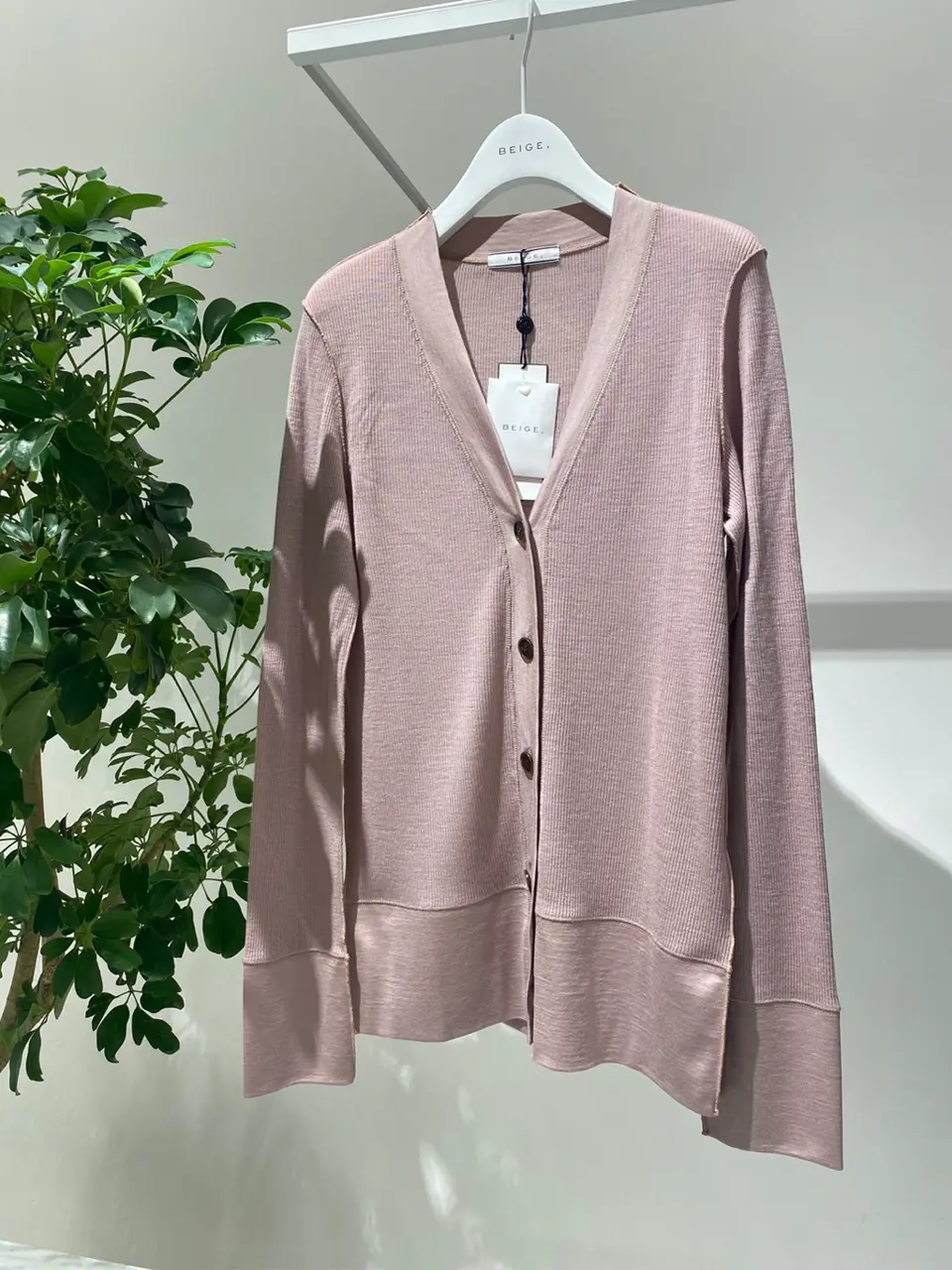 BEIGE， 小泉 コーディネート画像