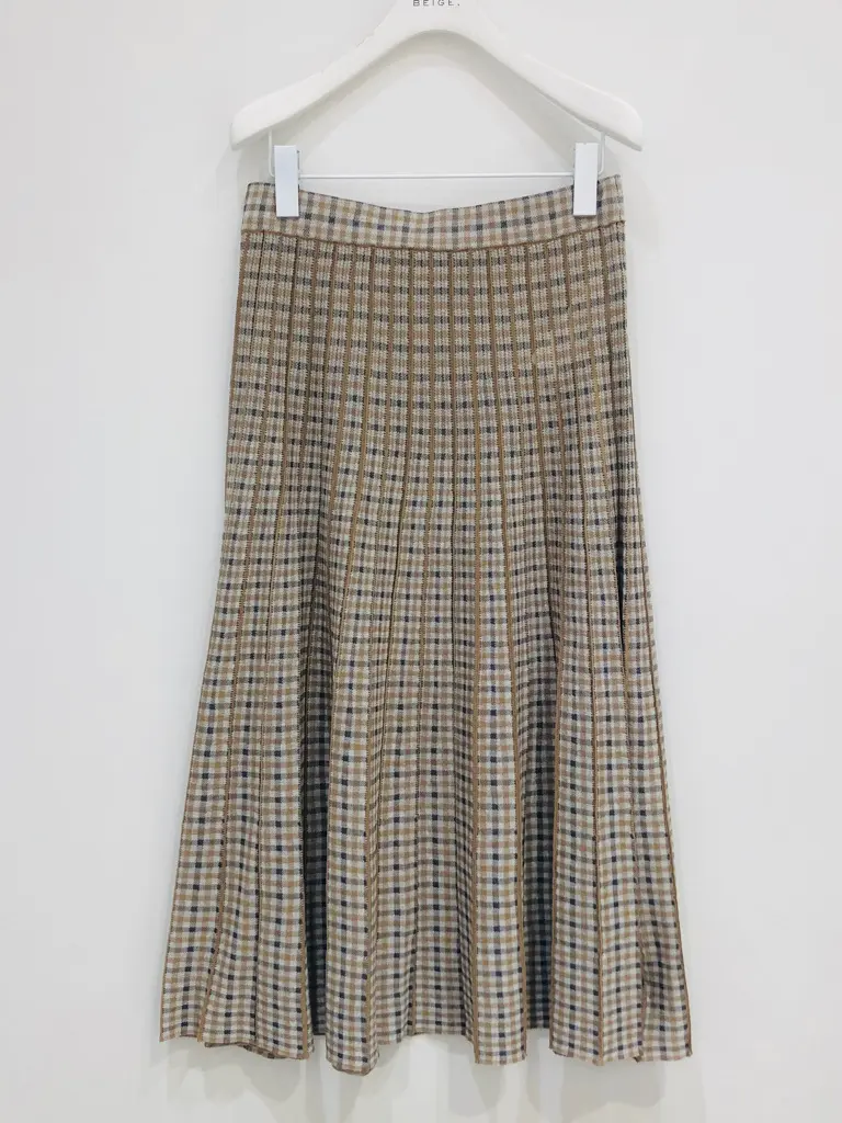 BEIGE， 藤木 コーディネート画像