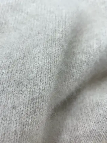 BEIGE， アライ コーディネート画像