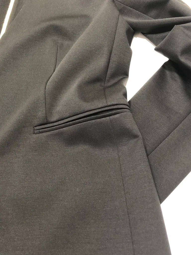 BEIGE， 藤木 コーディネート画像