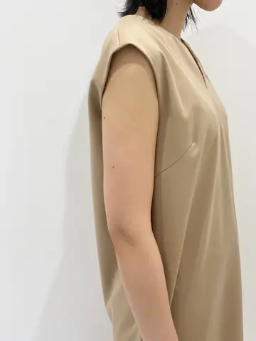 BEIGE， R.A コーディネート画像