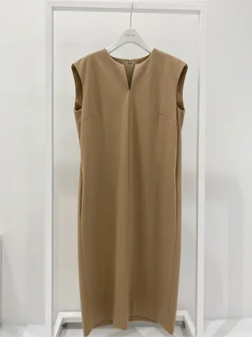 BEIGE， R.A コーディネート画像