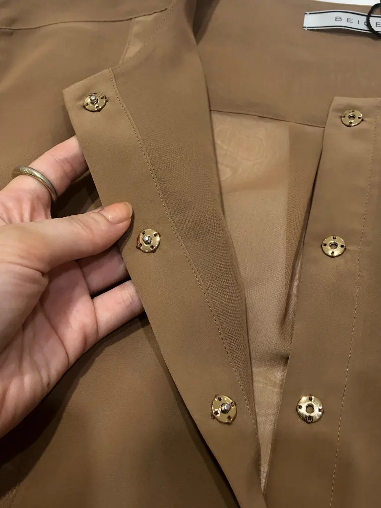 BEIGE， 藤木 コーディネート画像