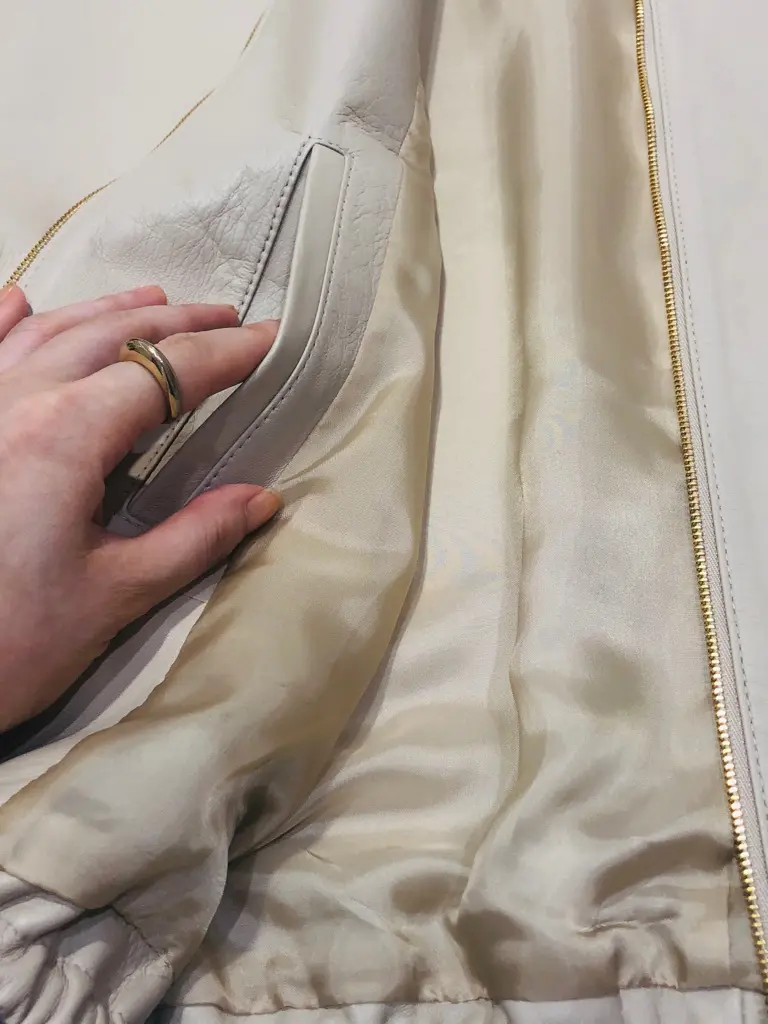 BEIGE， 藤木 コーディネート画像