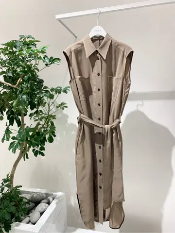 BEIGE， 小泉 コーディネート画像