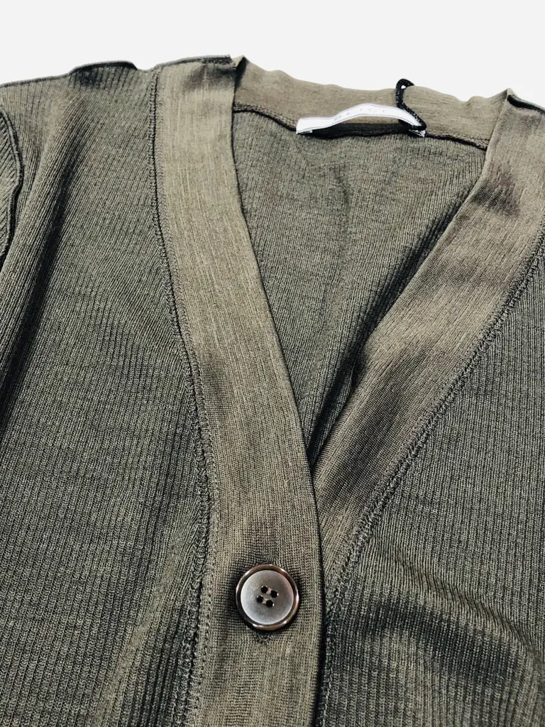 BEIGE， 藤木 コーディネート画像