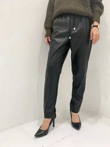 BEIGE， R.A コーディネート画像