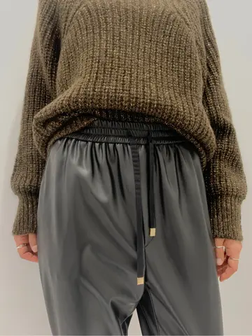 BEIGE， R.A コーディネート画像