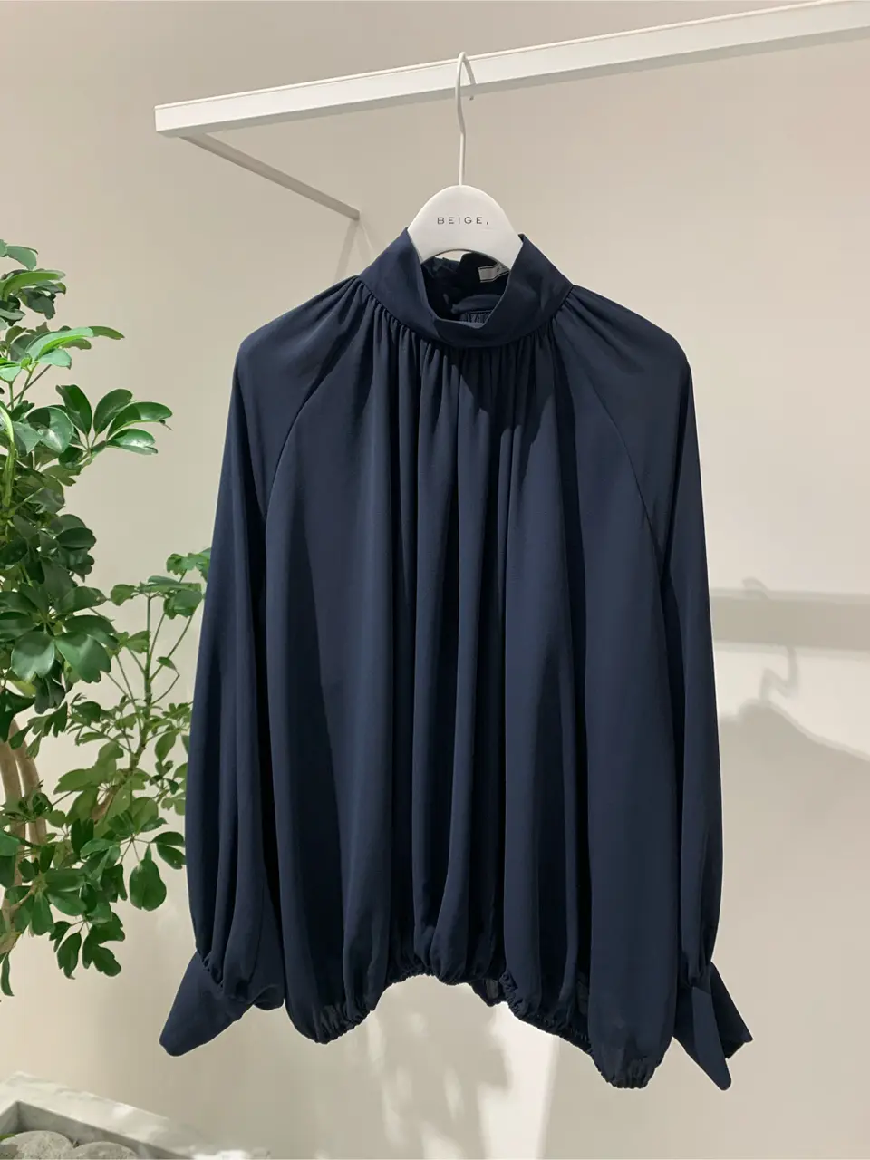 BEIGE， 小泉 コーディネート画像