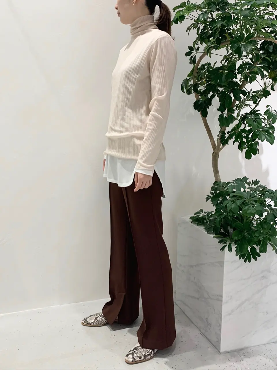 BEIGE， 小泉 コーディネート画像