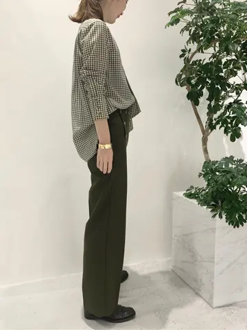 BEIGE， 小泉 コーディネート画像