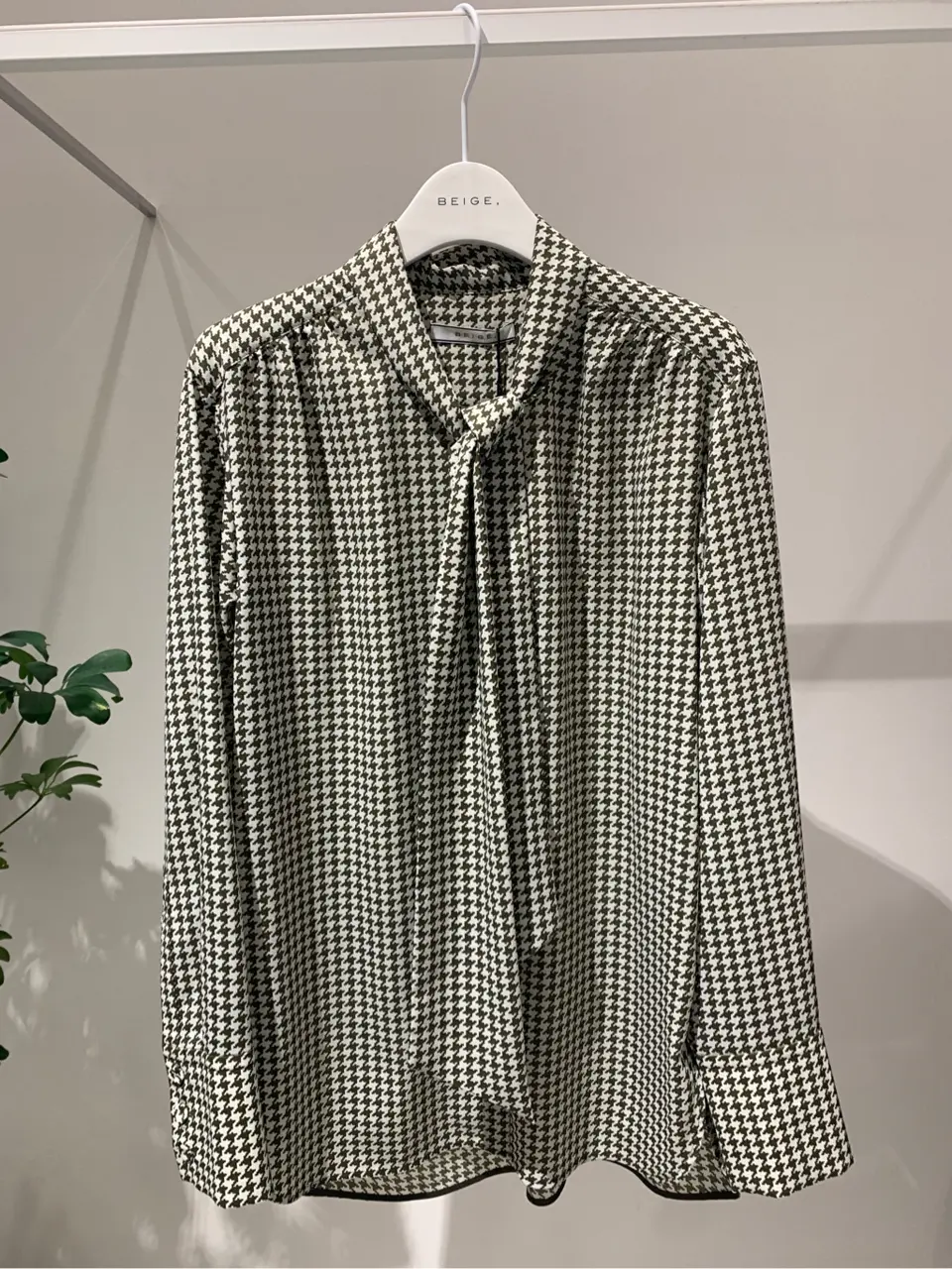 BEIGE， 小泉 コーディネート画像