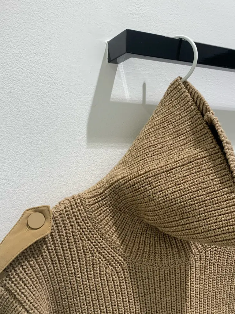 BEIGE， アライ コーディネート画像