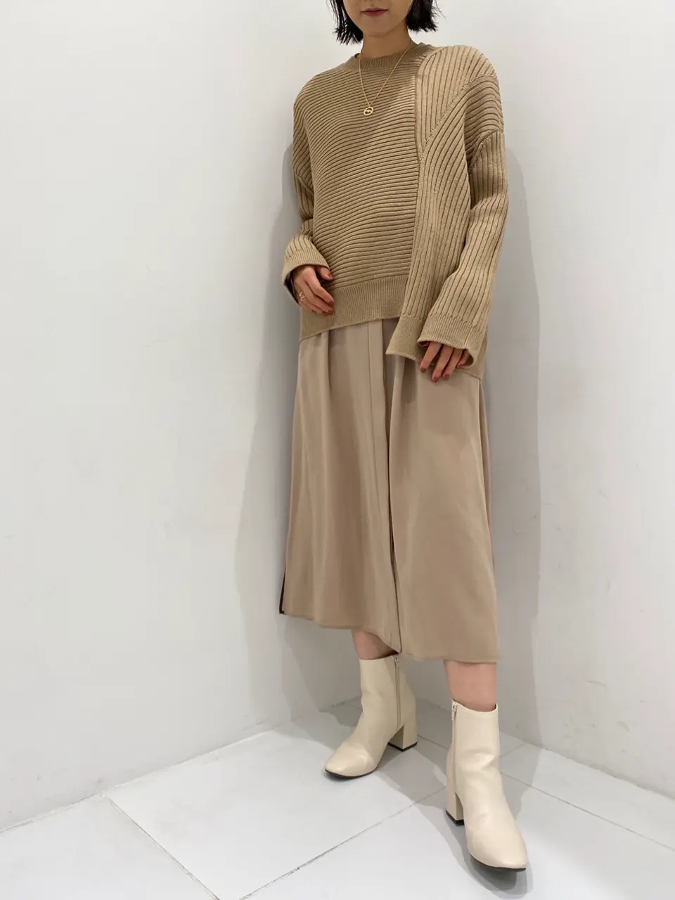 BEIGE， R.A コーディネート画像