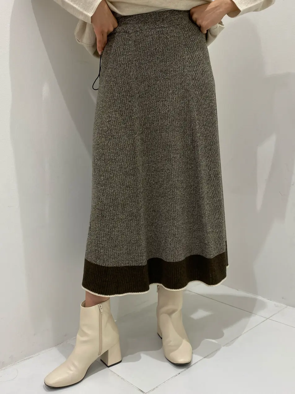 BEIGE， アライ コーディネート画像