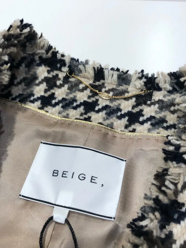 BEIGE， 藤木 コーディネート画像