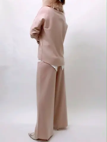 BEIGE， 宮坂 コーディネート画像