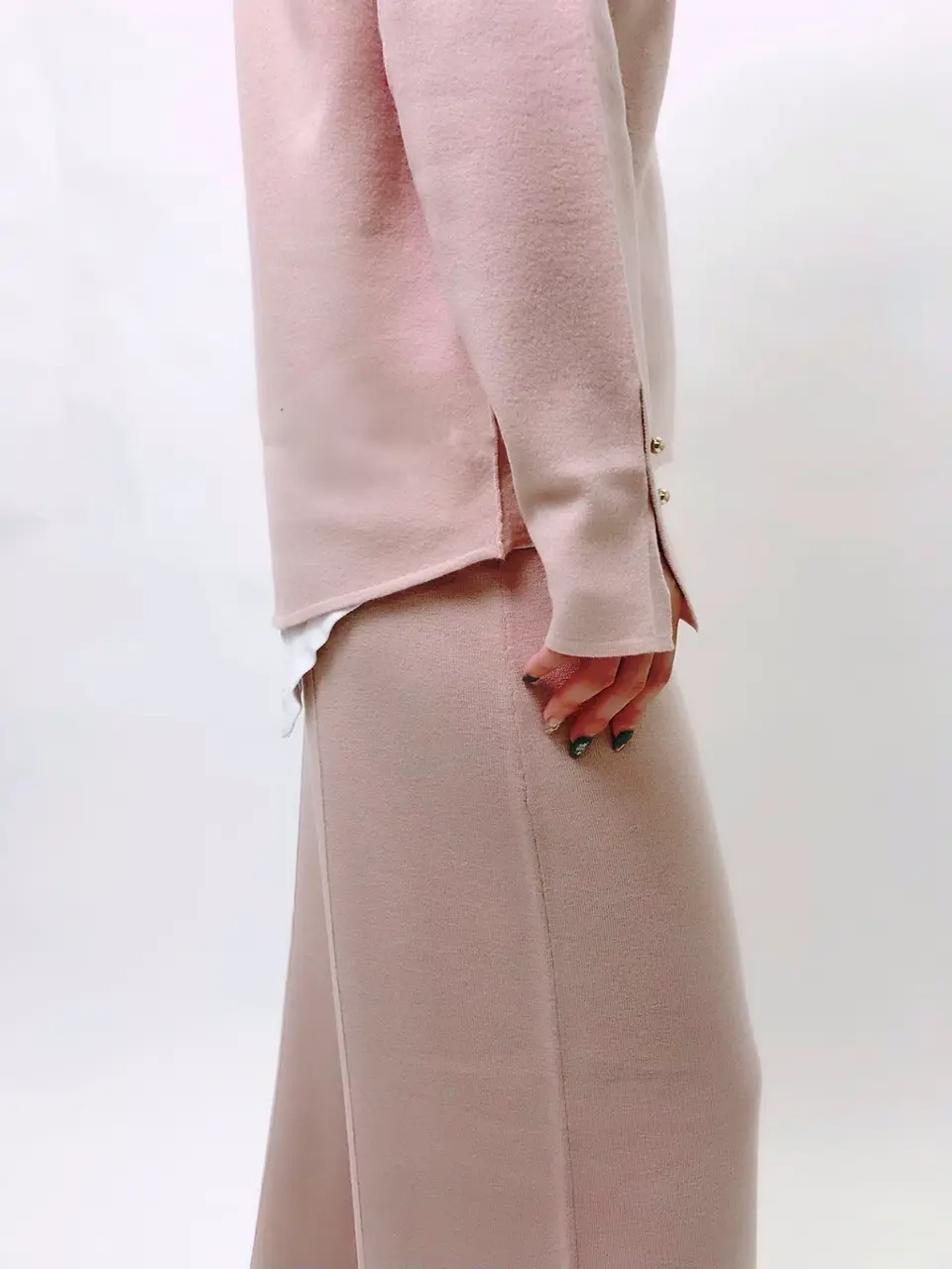 BEIGE， 宮坂 コーディネート画像