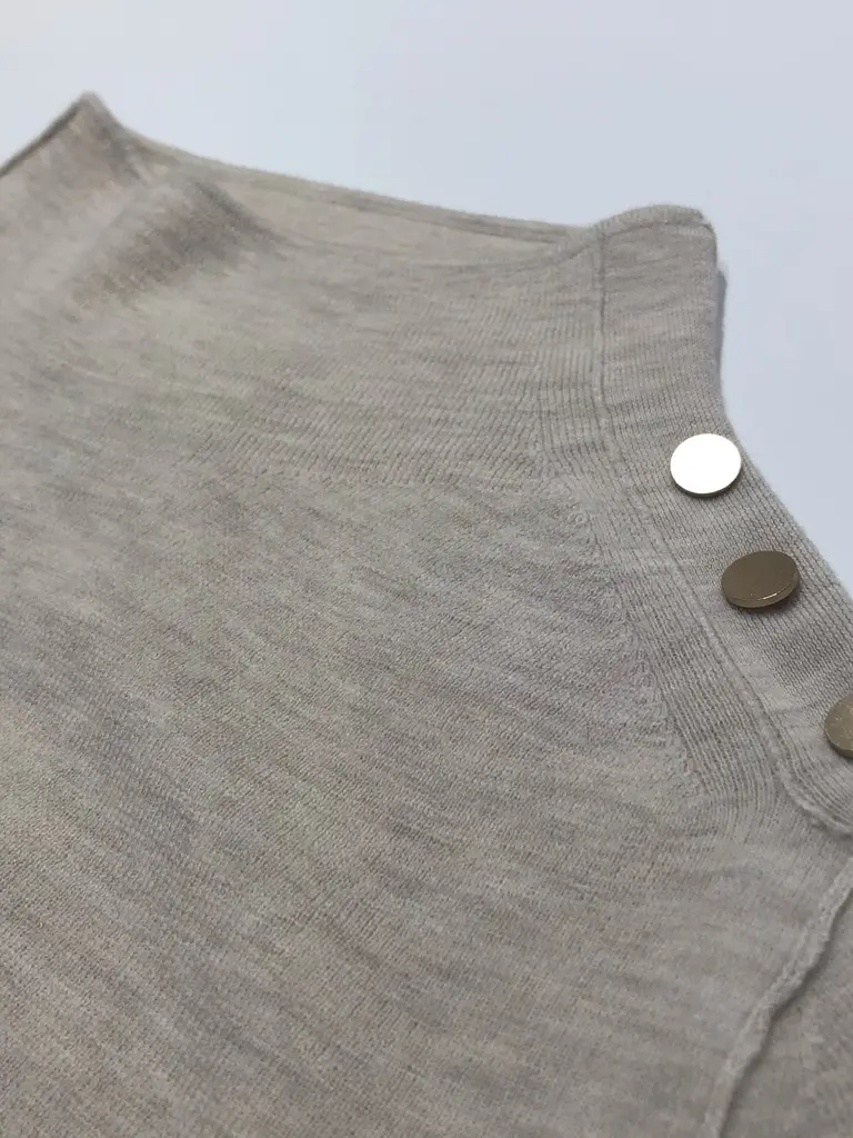 BEIGE， 藤木 コーディネート画像