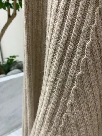 BEIGE， 小泉 コーディネート画像