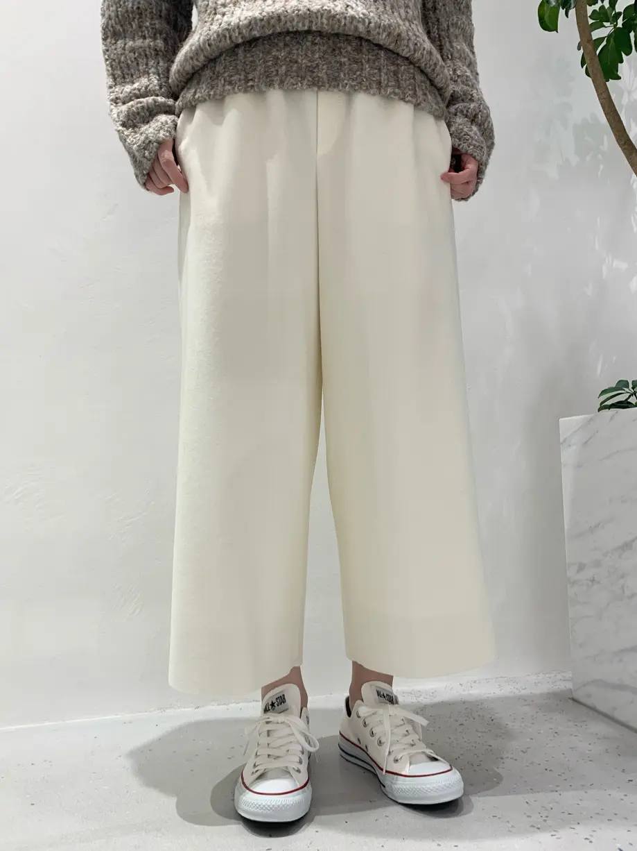 BEIGE， 小泉 コーディネート画像