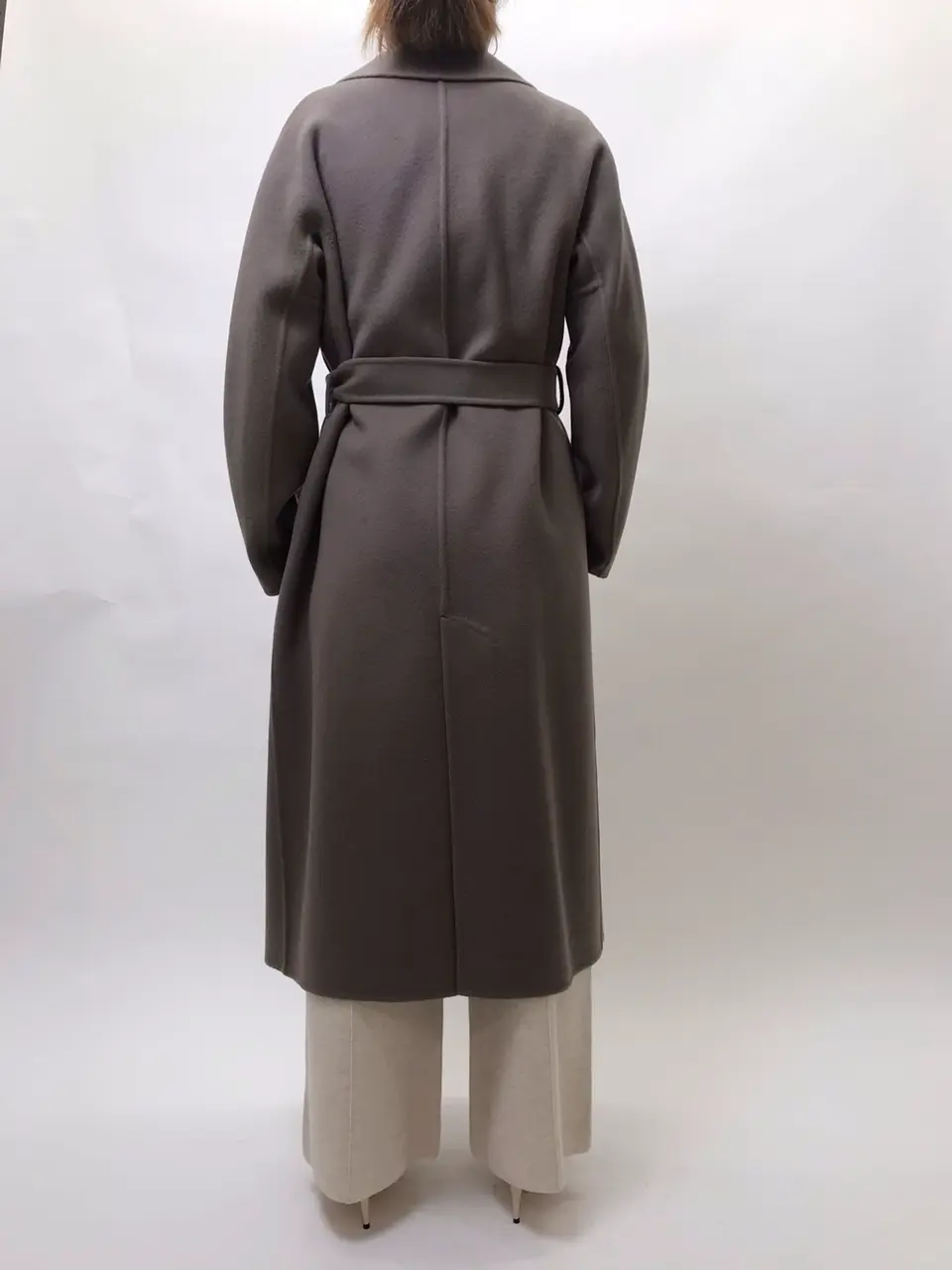 BEIGE， 宮坂 コーディネート画像