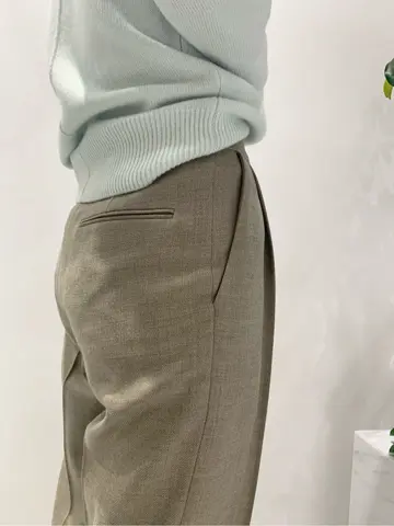 BEIGE， 小泉 コーディネート画像