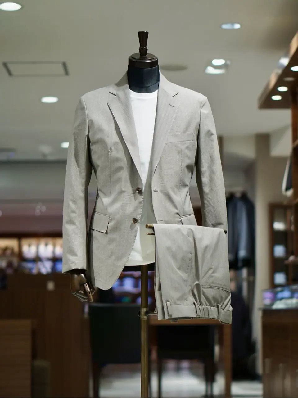 GOTAIRIKU スタッフ コーディネート画像