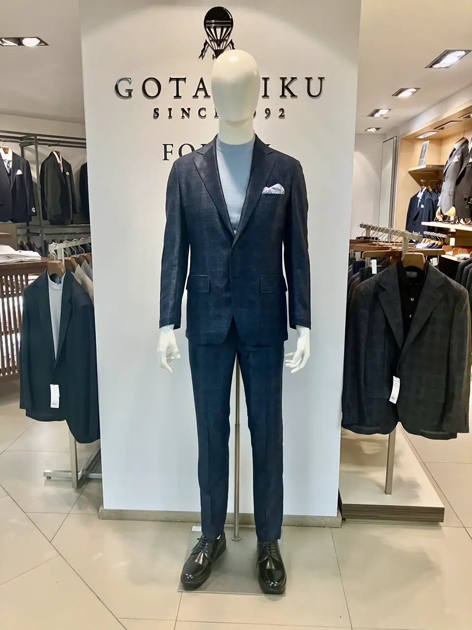  東 コーディネート画像