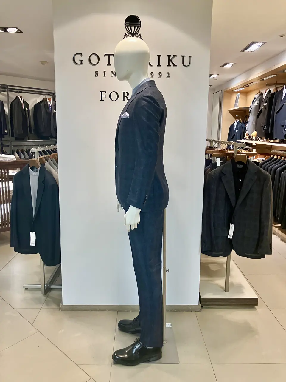 GOTAIRIKU 東 コーディネート画像