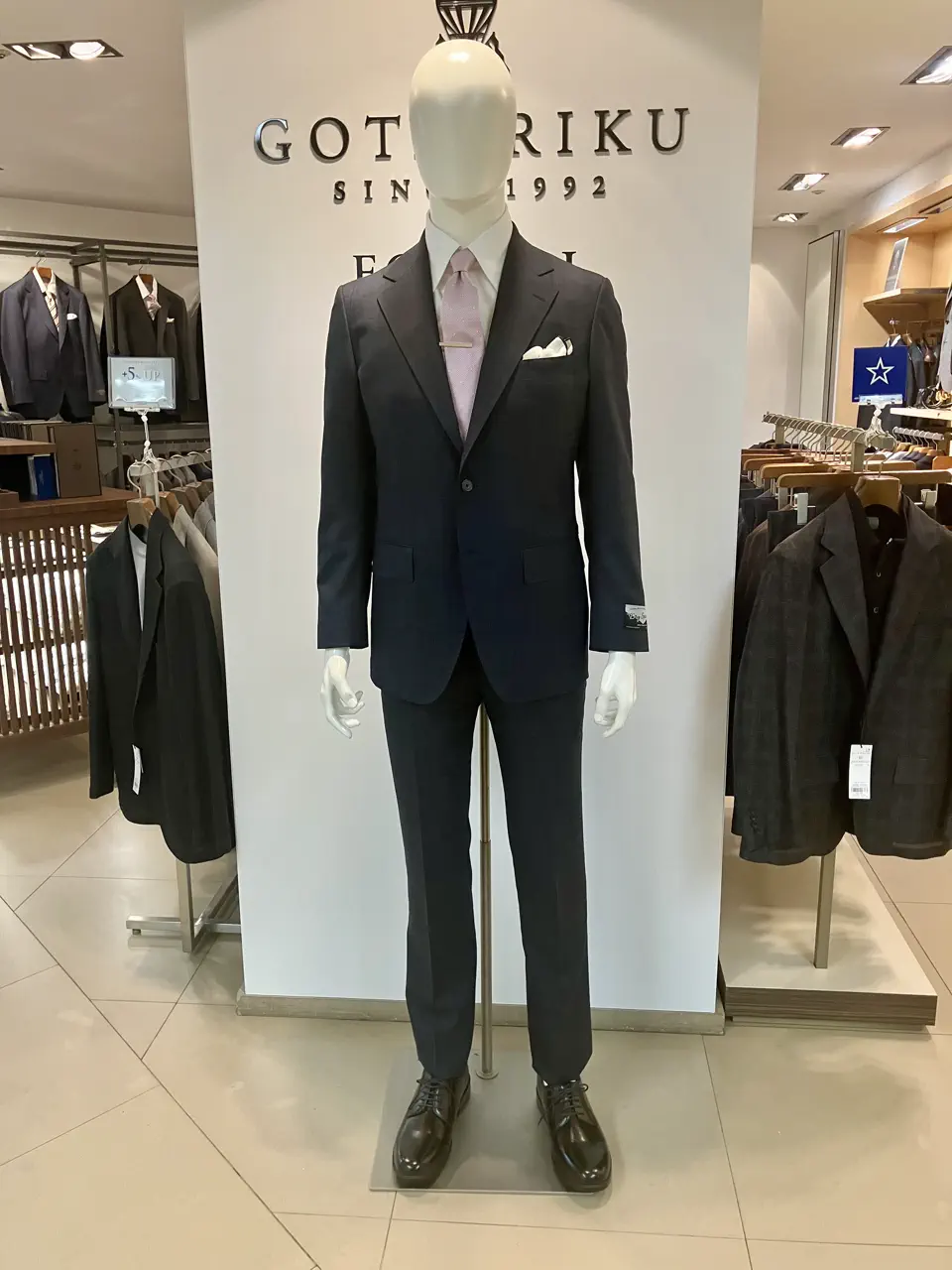 GOTAIRIKU 東 コーディネート画像