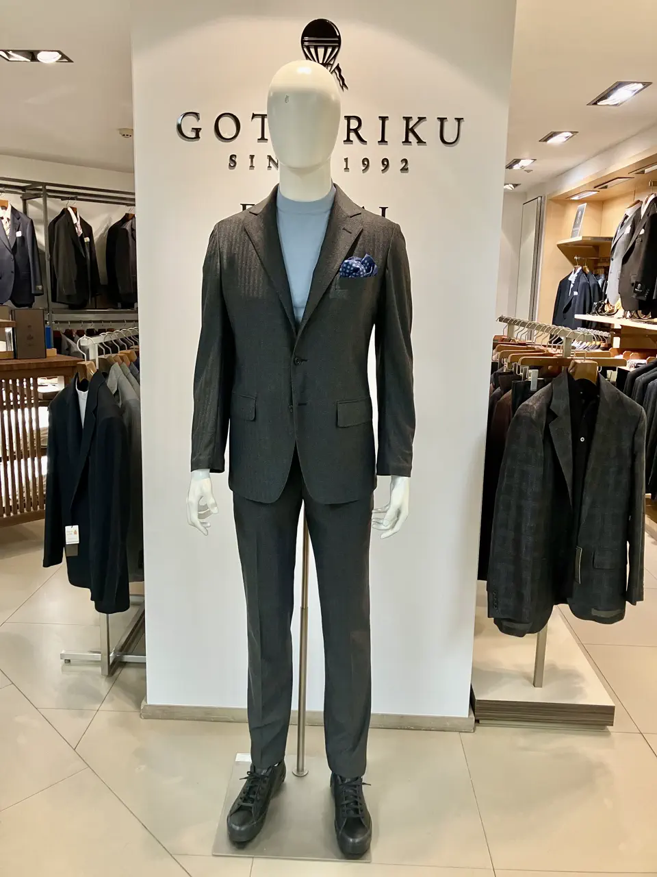  東 コーディネート画像