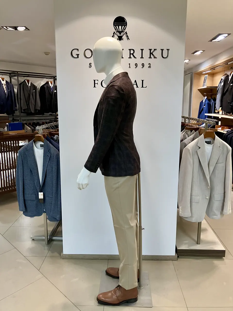 GOTAIRIKU 東 コーディネート画像