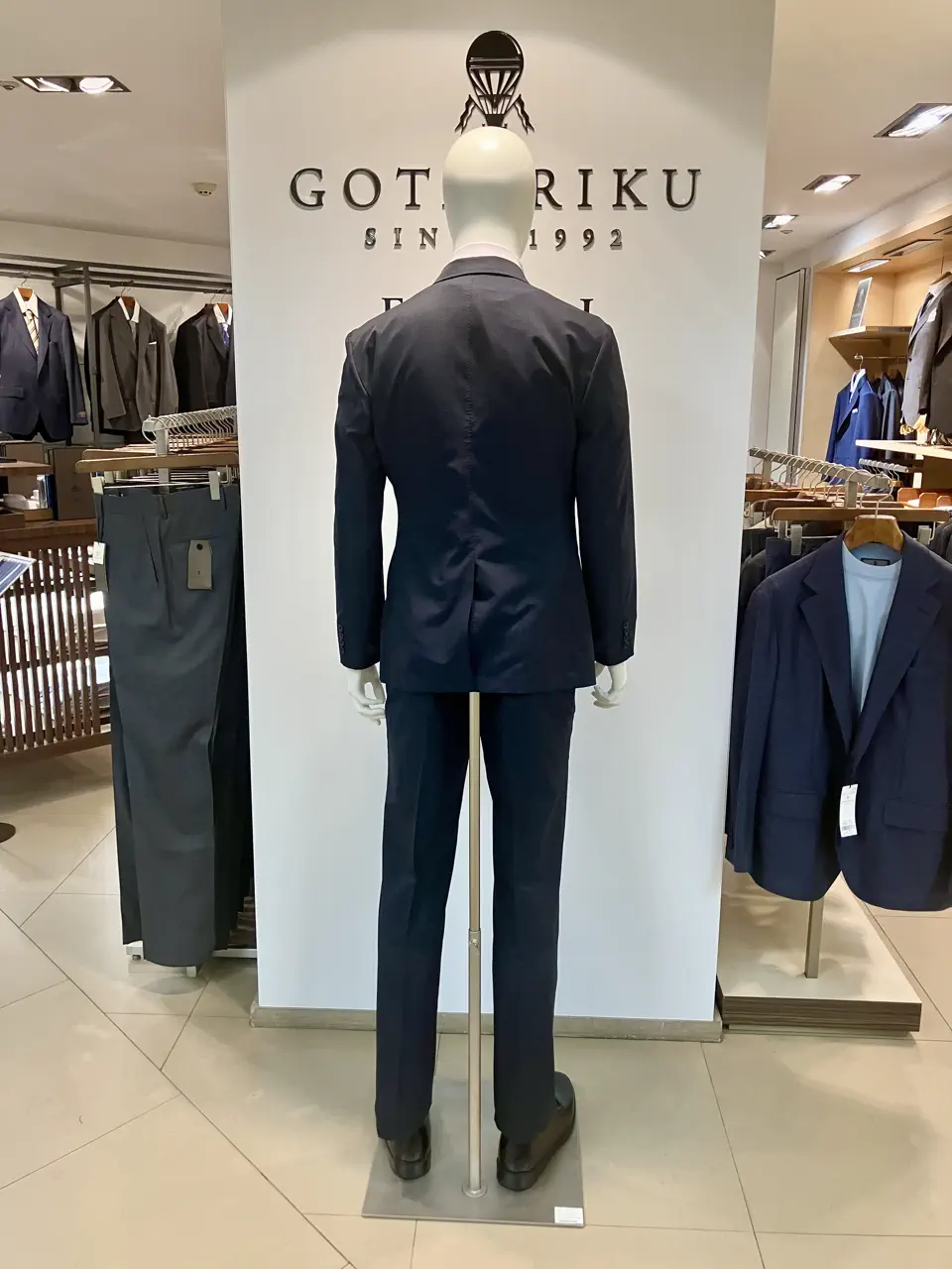 GOTAIRIKU 東 コーディネート画像