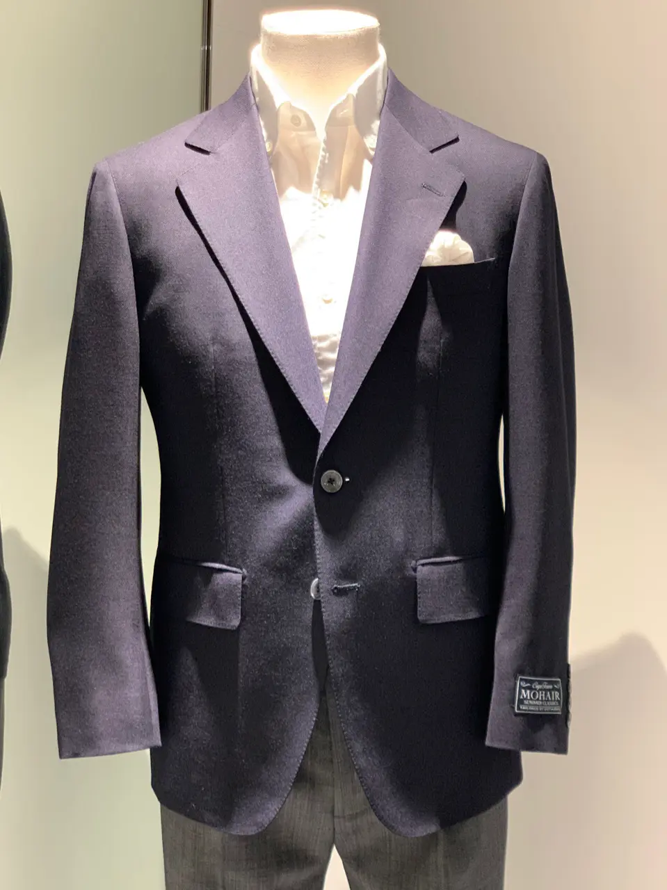  アゼチ コーディネート画像