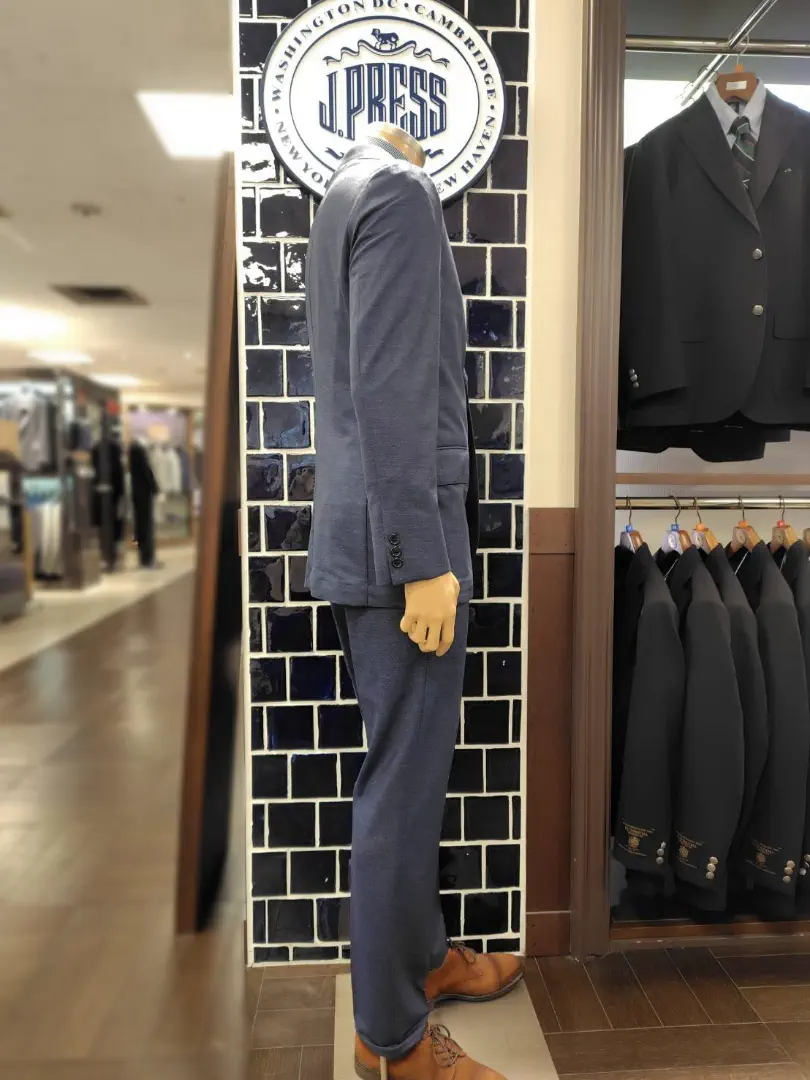 GOTAIRIKU スタッフ コーディネート画像