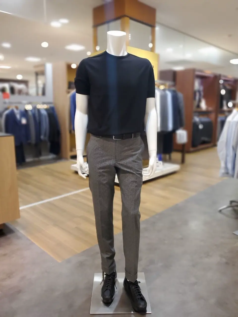 GOTAIRIKU 市田 コーディネート画像