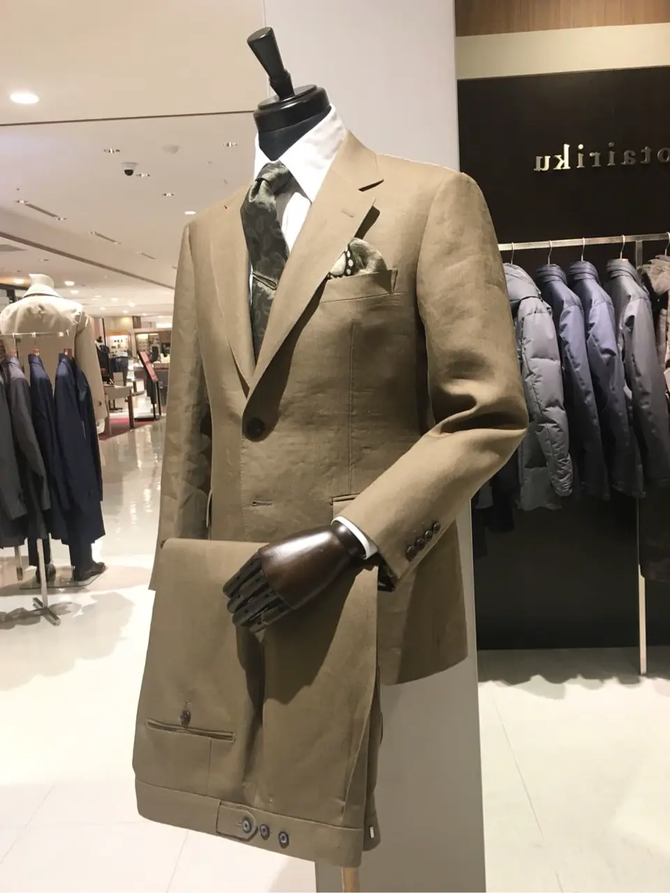 GOTAIRIKU 池田 コーディネート画像