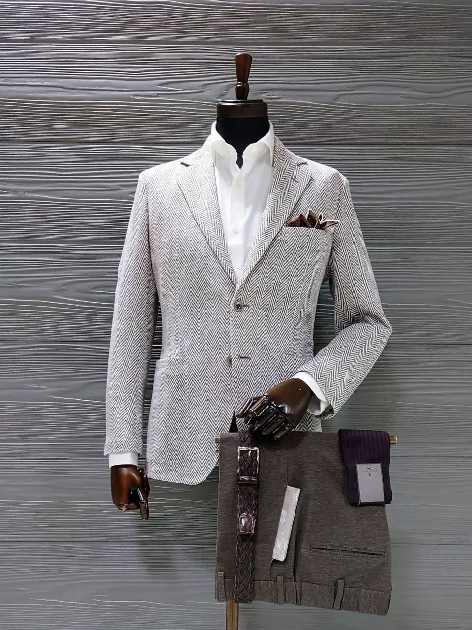 GOTAIRIKU 八幡 コーディネート画像