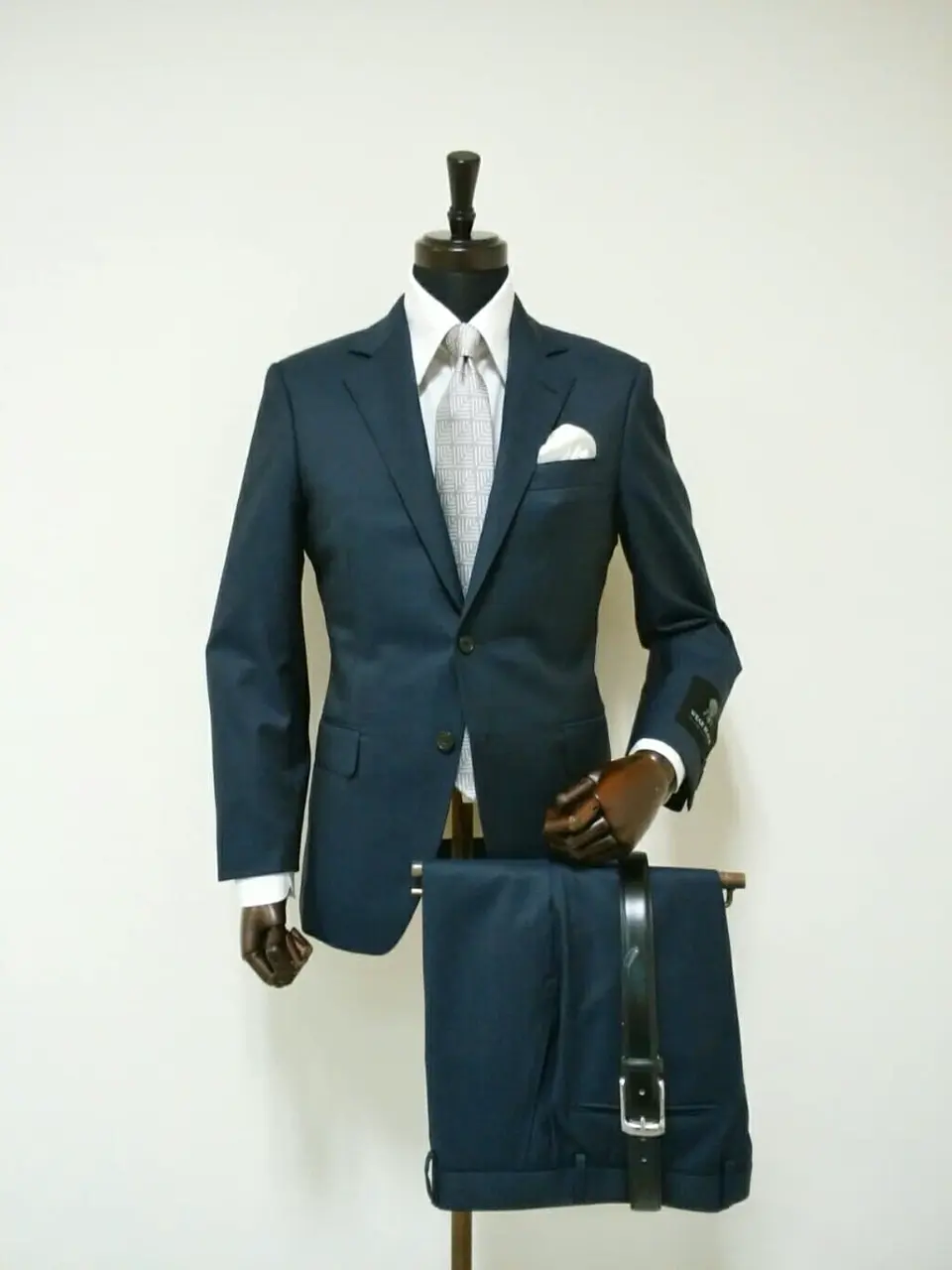  金子 コーディネート画像