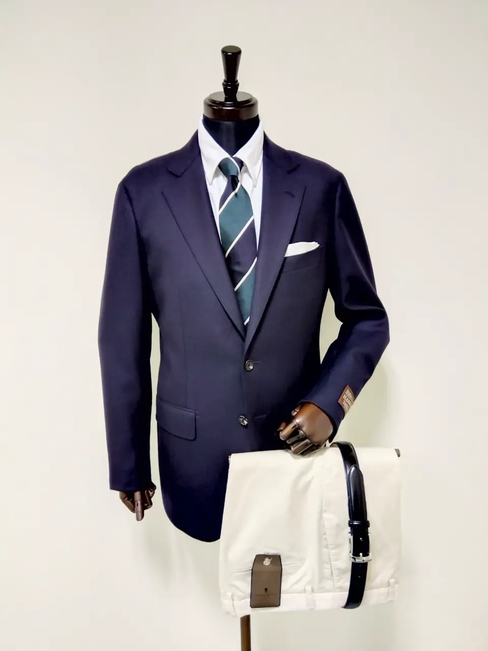  金子 コーディネート画像