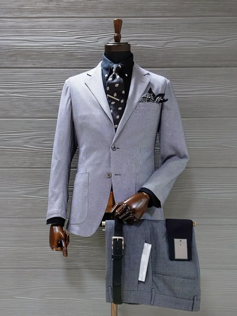 GOTAIRIKU 八幡 コーディネート画像