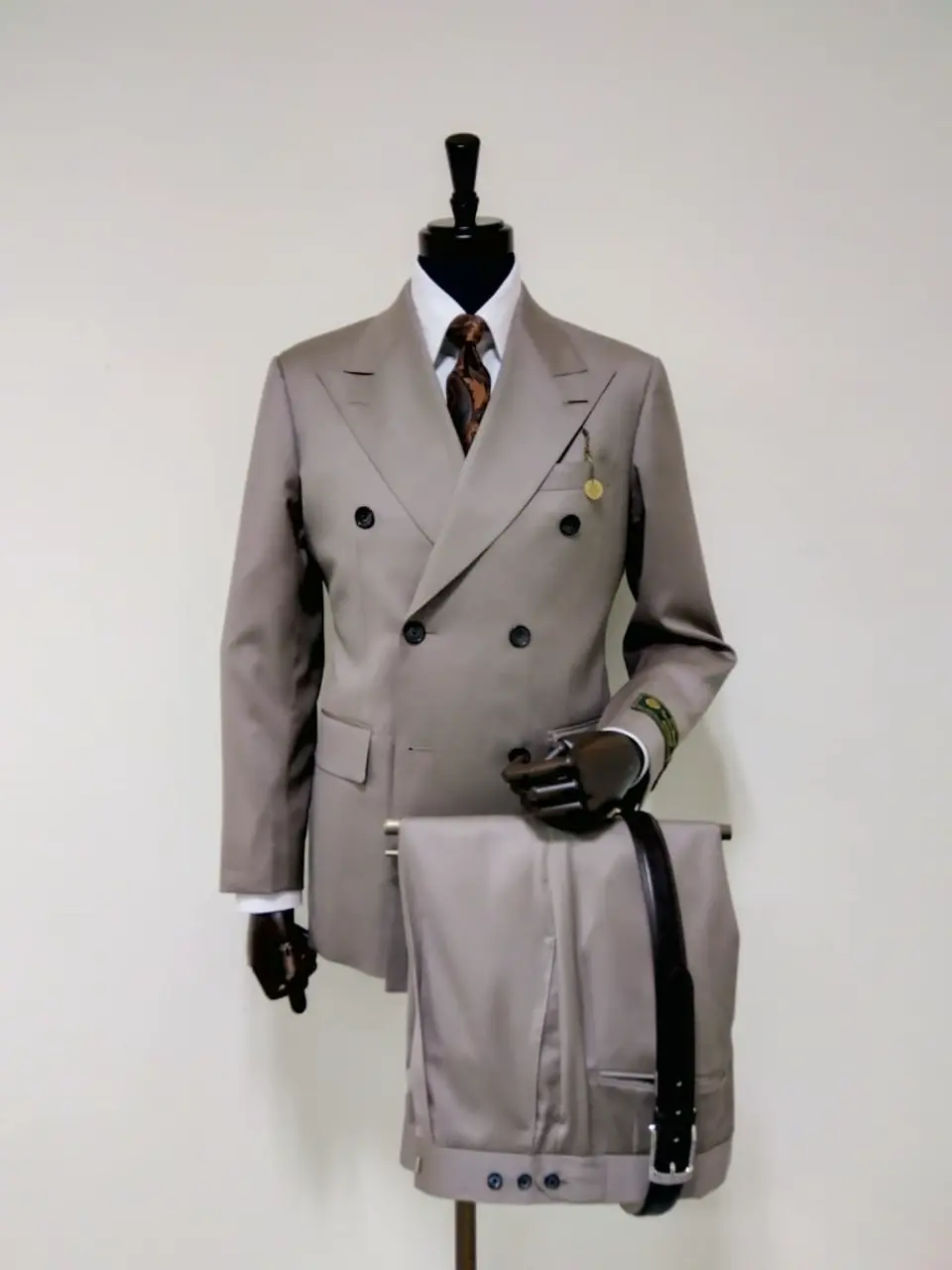  金子 コーディネート画像