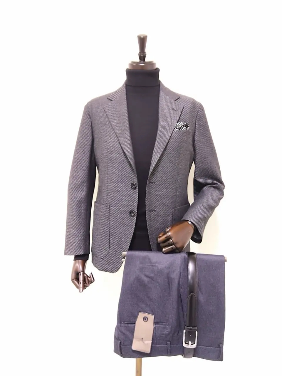  金子 コーディネート画像